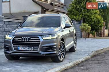 Внедорожник / Кроссовер Audi Q7 2017 в 