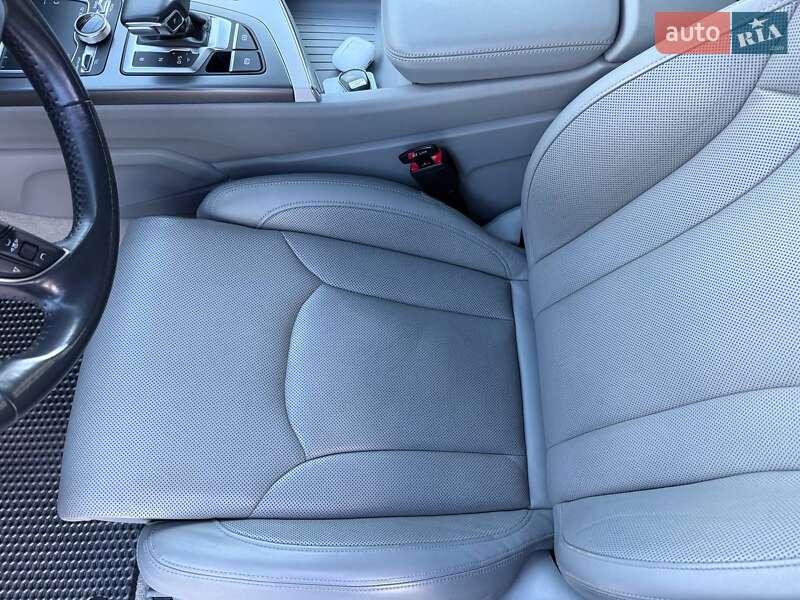 Позашляховик / Кросовер Audi Q7 2018 в Бродах