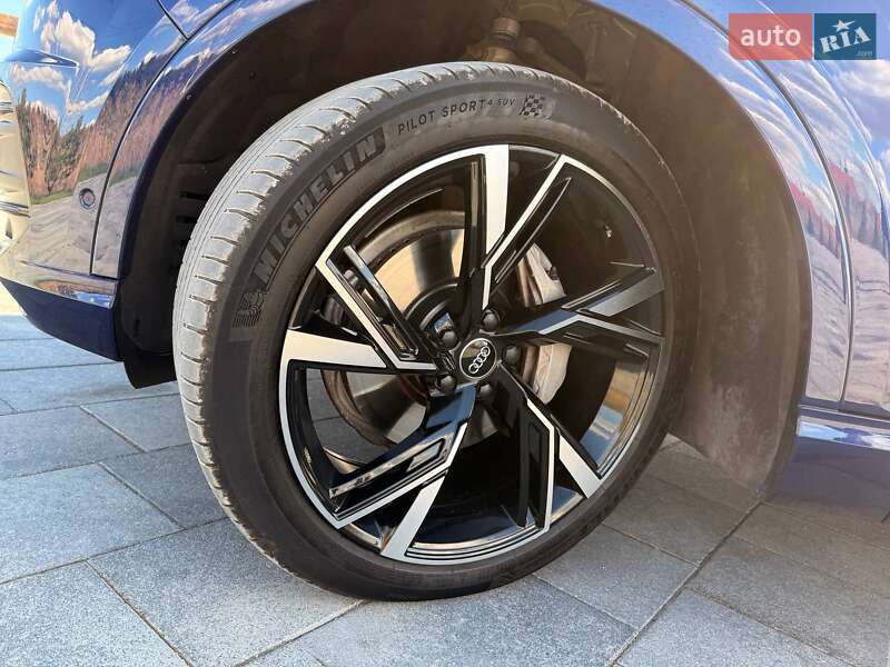 Позашляховик / Кросовер Audi Q7 2018 в Бродах