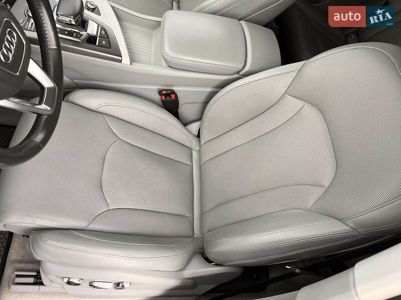 Позашляховик / Кросовер Audi Q7 2018 в Бродах