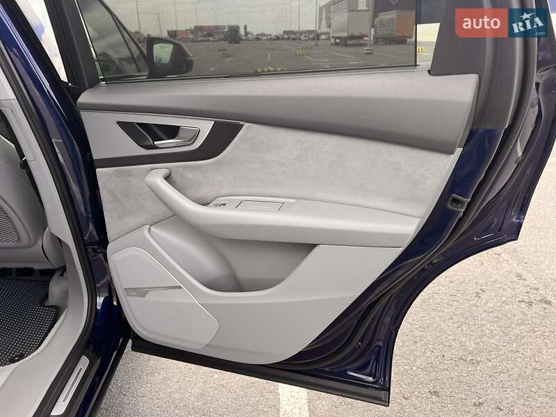 Позашляховик / Кросовер Audi Q7 2018 в Бродах