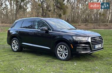 Позашляховик / Кросовер Audi Q7 2017 в 