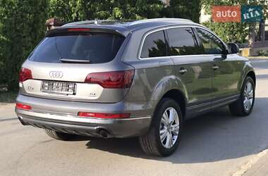 Внедорожник / Кроссовер Audi Q7 2010 в 
