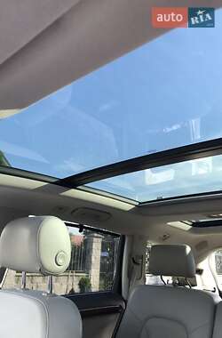 Внедорожник / Кроссовер Audi Q7 2010 в 
