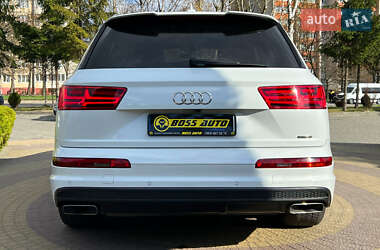 Внедорожник / Кроссовер Audi Q7 2017 в 