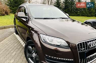 Внедорожник / Кроссовер Audi Q7 2012 в 