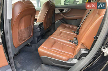 Внедорожник / Кроссовер Audi Q7 2018 в 