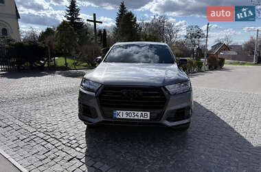 Внедорожник / Кроссовер Audi Q7 2016 в 