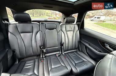 Внедорожник / Кроссовер Audi Q7 2016 в 