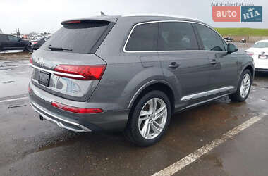 Внедорожник / Кроссовер Audi Q7 2020 в 