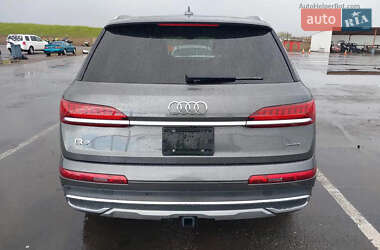 Внедорожник / Кроссовер Audi Q7 2020 в 
