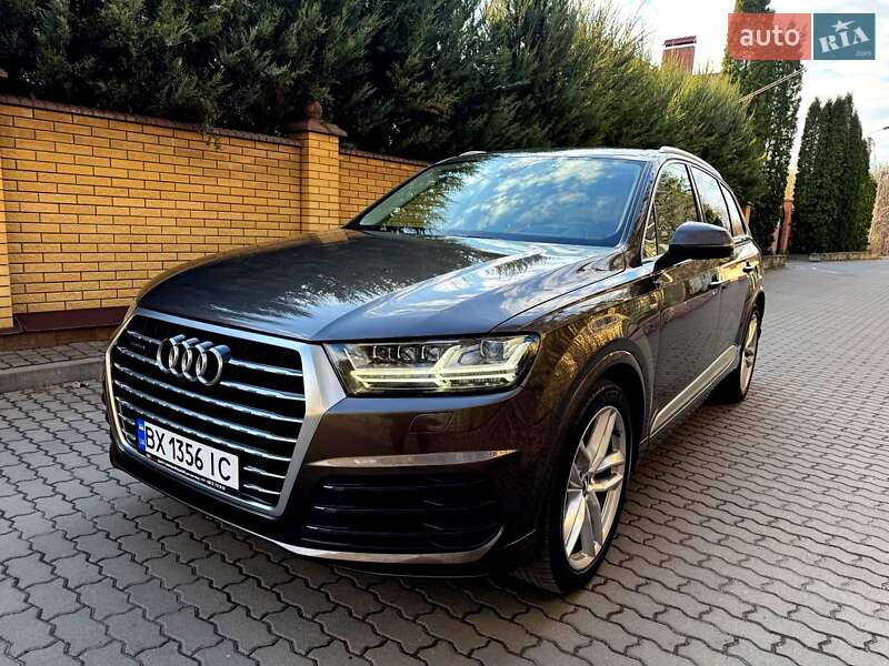 Внедорожник / Кроссовер Audi Q7 2016 в Хмельницком