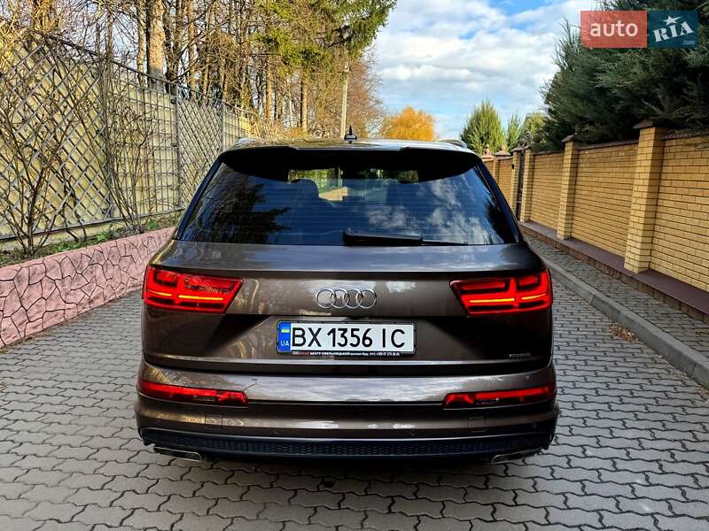Внедорожник / Кроссовер Audi Q7 2016 в Хмельницком