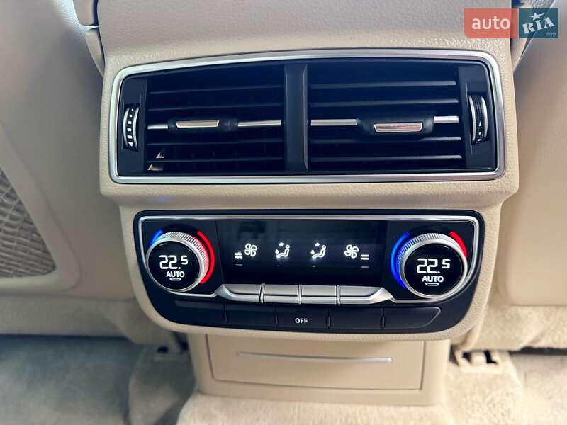 Внедорожник / Кроссовер Audi Q7 2016 в Хмельницком