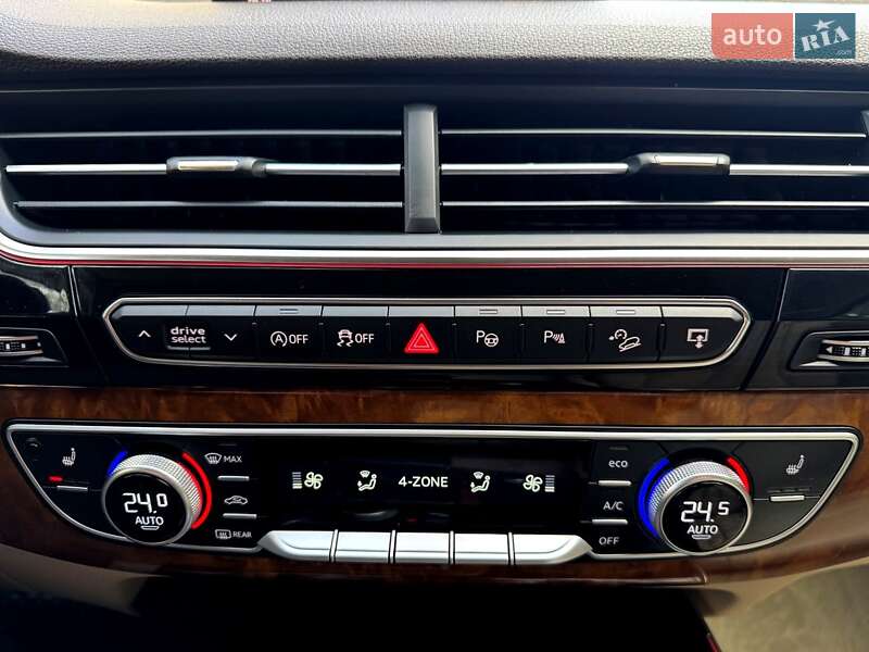 Внедорожник / Кроссовер Audi Q7 2016 в Хмельницком