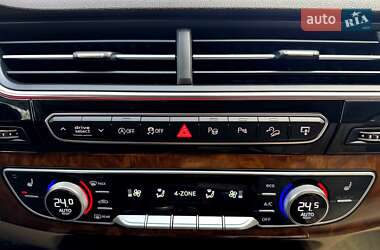 Внедорожник / Кроссовер Audi Q7 2016 в 