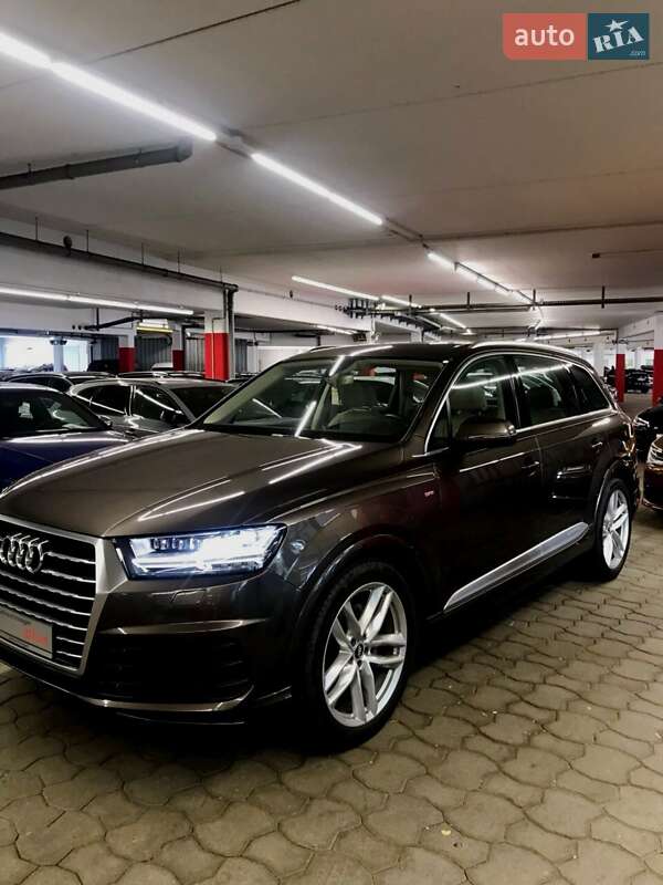 Внедорожник / Кроссовер Audi Q7 2016 в Хмельницком