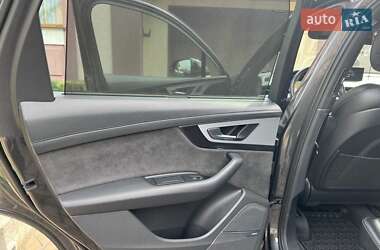 Внедорожник / Кроссовер Audi Q7 2018 в 