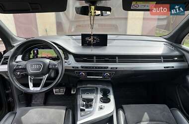 Внедорожник / Кроссовер Audi Q7 2018 в 