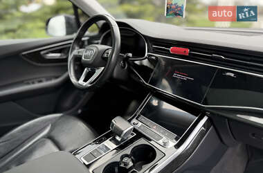 Внедорожник / Кроссовер Audi Q7 2020 в 