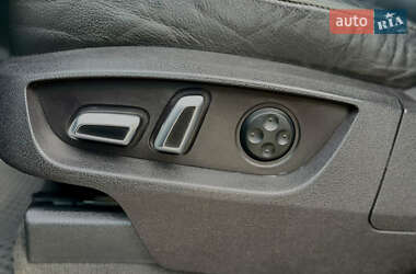 Позашляховик / Кросовер Audi Q7 2012 в 