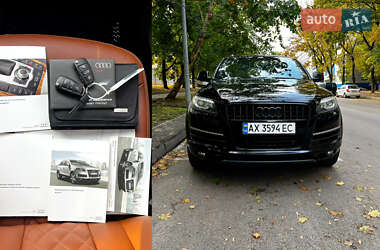 Позашляховик / Кросовер Audi Q7 2013 в 