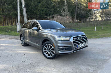 Внедорожник / Кроссовер Audi Q7 2017 в 