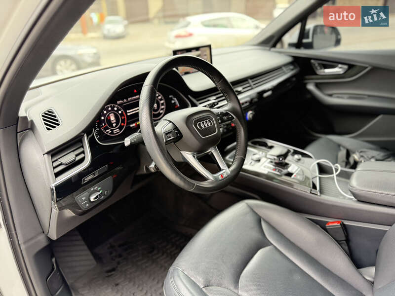 Внедорожник / Кроссовер Audi Q7 2017 в Виннице