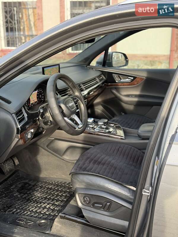 Внедорожник / Кроссовер Audi Q7 2016 в Коломые