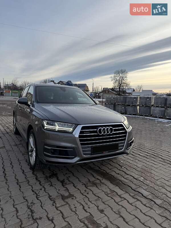 Внедорожник / Кроссовер Audi Q7 2016 в Коломые