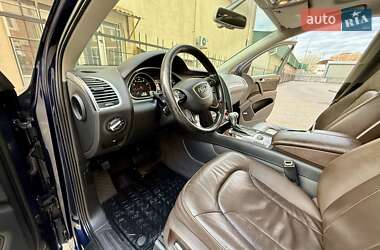 Позашляховик / Кросовер Audi Q7 2012 в 