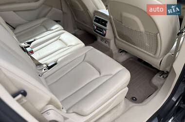 Позашляховик / Кросовер Audi Q7 2018 в 