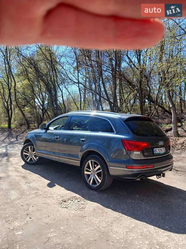 Внедорожник / Кроссовер Audi Q7 2015 в Винниках