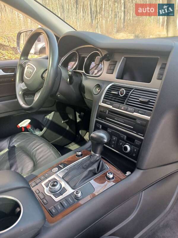 Внедорожник / Кроссовер Audi Q7 2015 в Винниках