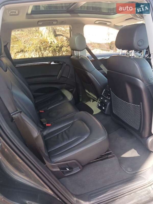 Внедорожник / Кроссовер Audi Q7 2015 в Винниках