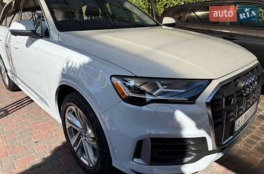 Внедорожник / Кроссовер Audi Q7 2022 в 