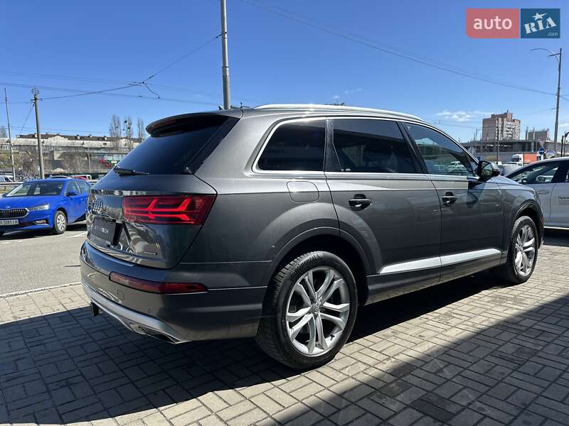 Внедорожник / Кроссовер Audi Q7 2018 в Киеве