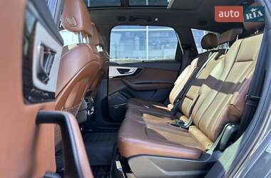 Внедорожник / Кроссовер Audi Q7 2018 в 