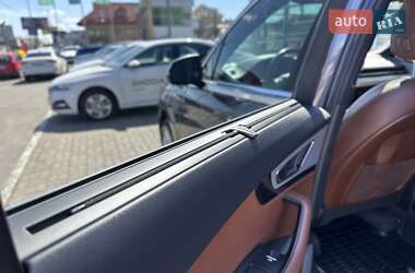 Внедорожник / Кроссовер Audi Q7 2018 в 