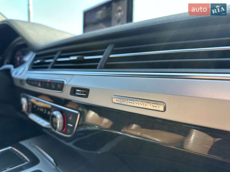 Внедорожник / Кроссовер Audi Q7 2018 в Киеве