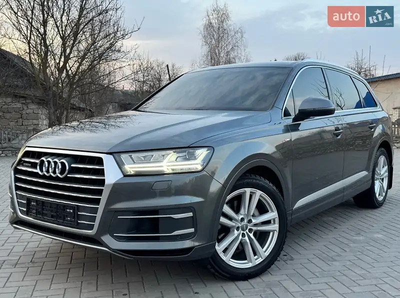 Позашляховик / Кросовер Audi Q7 2016 в 