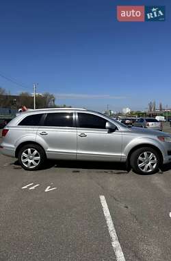 Внедорожник / Кроссовер Audi Q7 2007 в 