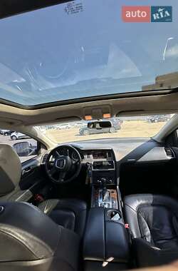 Внедорожник / Кроссовер Audi Q7 2007 в 