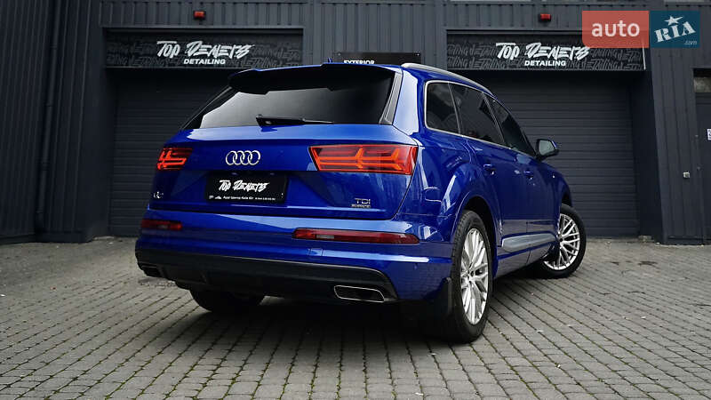Позашляховик / Кросовер Audi Q7 2016 в Львові
