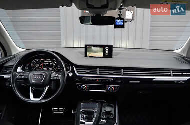 Позашляховик / Кросовер Audi Q7 2016 в 
