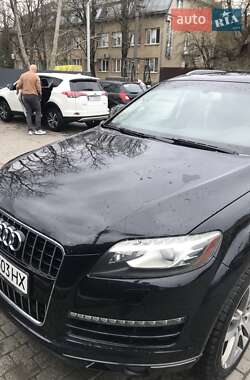 Внедорожник / Кроссовер Audi Q7 2011 в 