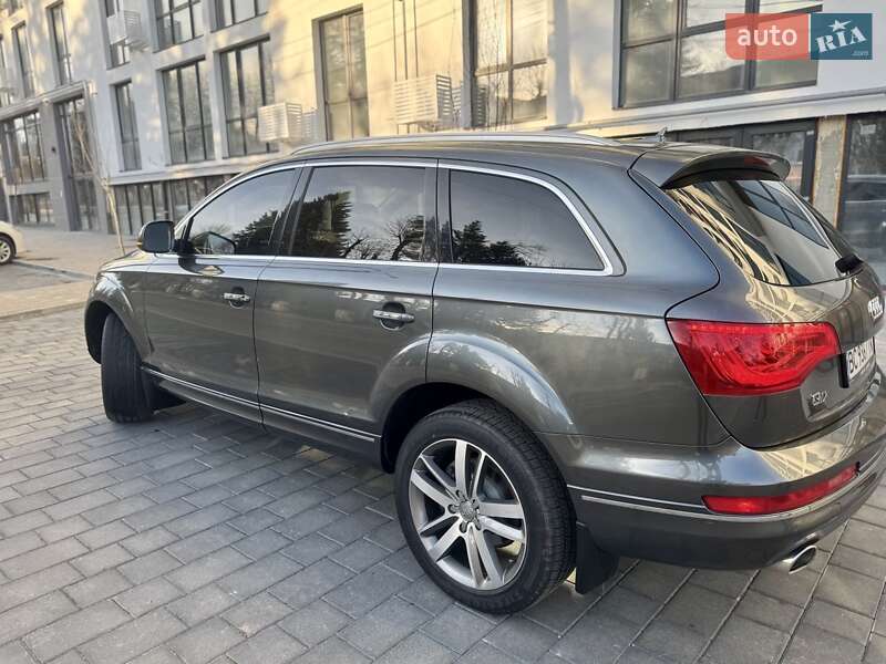 Внедорожник / Кроссовер Audi Q7 2013 в Дрогобыче