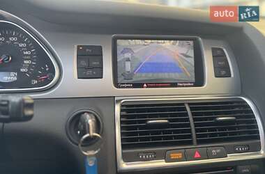 Позашляховик / Кросовер Audi Q7 2013 в 