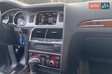 Позашляховик / Кросовер Audi Q7 2013 в 