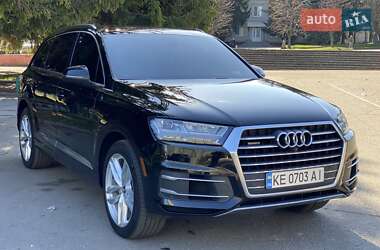 Внедорожник / Кроссовер Audi Q7 2016 в Соленом